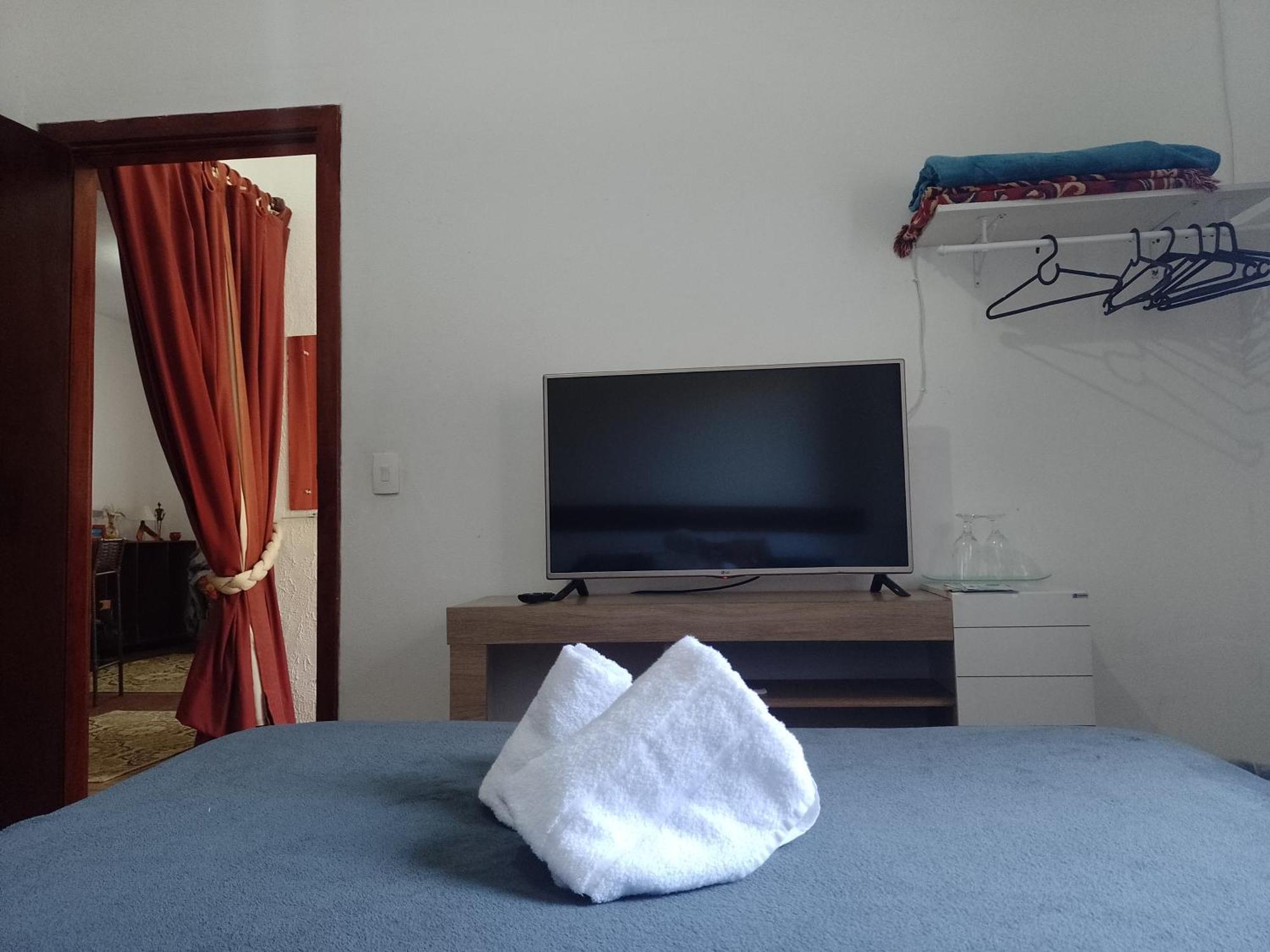 Апартаменты Quartos Para Hospedagem Da Casa Amarela Кампус-ду-Жордау Номер фото